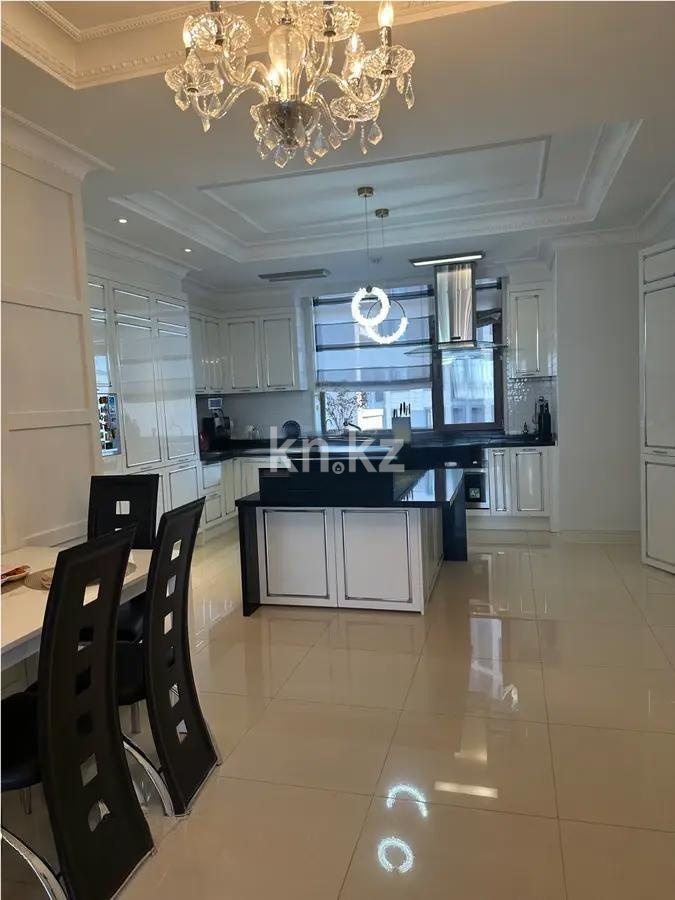 Продажа 4-комнатной квартиры, 176 м², пр. Кошкарбаева, дом  8 в Астане - фото 4