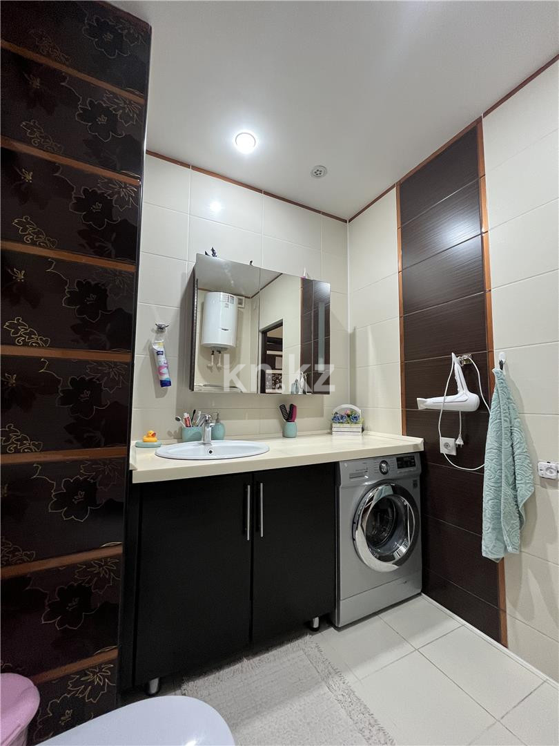 Продажа 3-комнатной квартиры, 95 м², пр. Республики в Караганде - фото 36