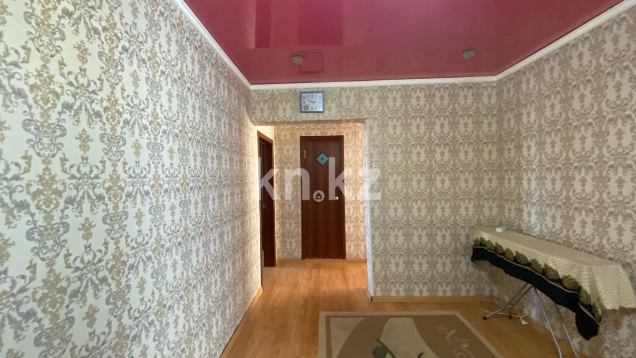 Продажа 3-комнатной квартиры, 62 м², пр. Шахтеров - Продажа  трехкомнатных квартир в Караганде фото 11 из 15