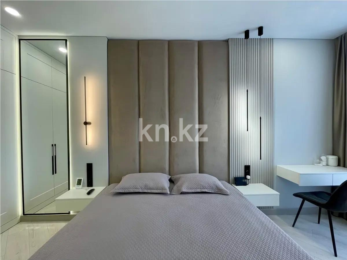 Продажа 3-комнатной квартиры, 95 м², пр. Республики, дом  23/1 - Продажа  трехкомнатных квартир в Караганде фото 2 из 9