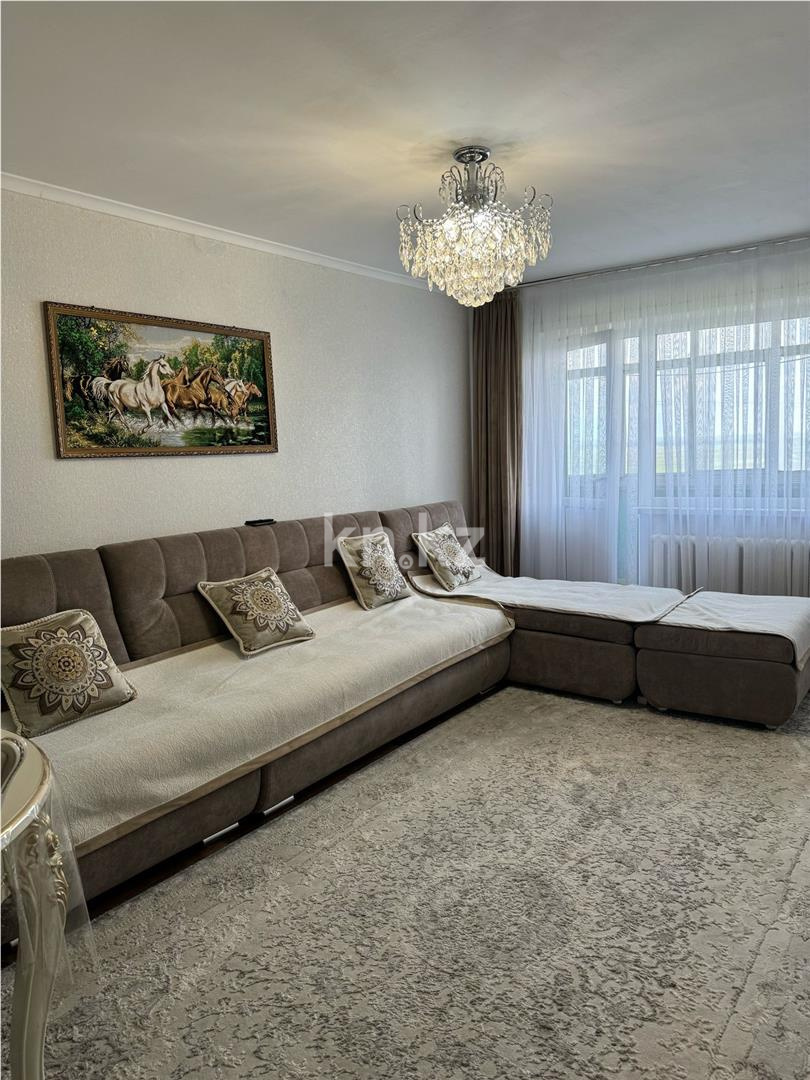 Продажа 3-комнатной квартиры, 62 м², мкр-н 15, дом  2 - Продажа квартир в Караганде фото 1 из 10