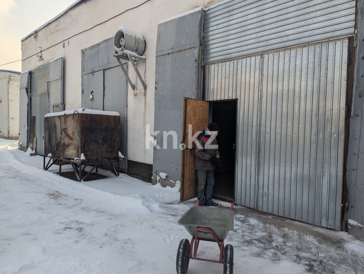 Аренда базы, 393 м² - Аренда баз, складов и промышленной недвижимости в Алматы без посредников фото 2 из 11