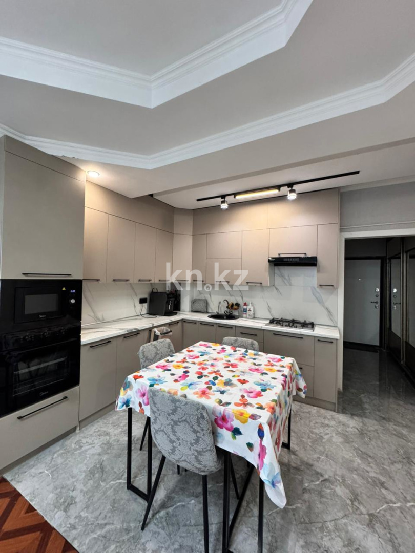 Продажа 2-комнатной квартиры, 73 м², пр. Абая, дом  202 в Алматы - фото 5