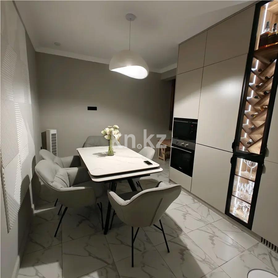 Продажа 3-комнатной квартиры, 100 м², ул. Курмангазы, дом  97 в Алматы - фото 4