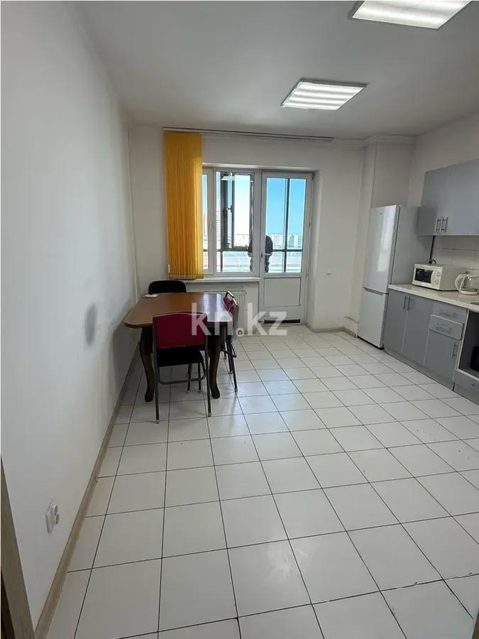 Продажа 4-комнатной квартиры, 170 м², ул. Омарова, дом  10 - Продажа квартир в новостройках Астаны без посредников фото 1 из 3