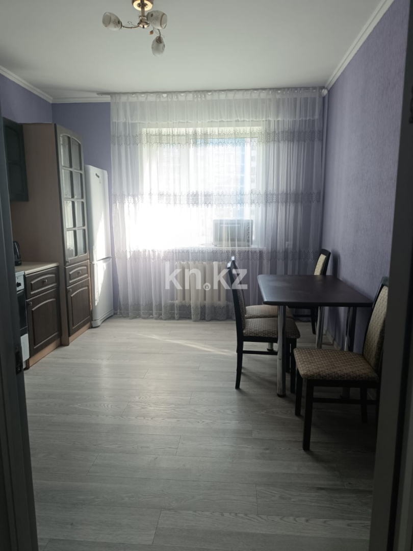 Аренда 2-комнатной квартиры, 63 м² в Астане