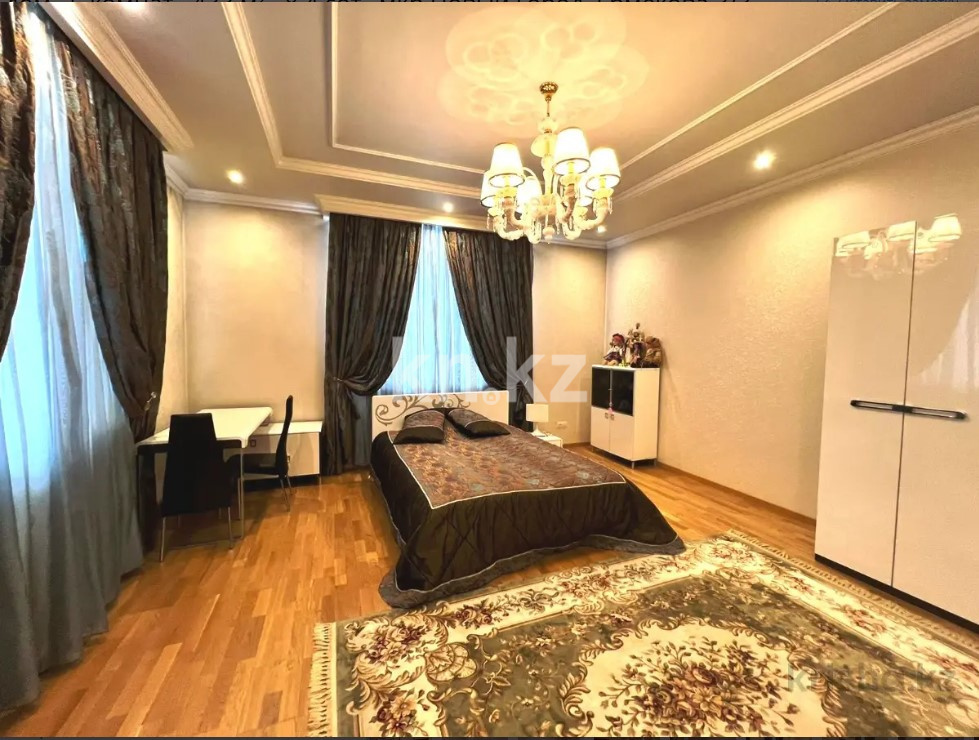 Продажа 5-комнатного дома, 433 м², ул. Ермекова - Продажа домов и коттеджей в Караганде без посредников фото 15 из 38