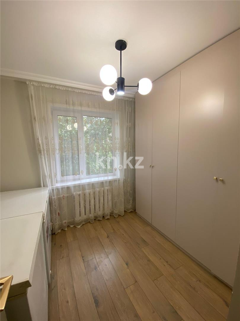 Продажа 5-комнатной квартиры, 100 м², 6-й мкр. - Продажа квартир в Казахстане фото 8 из 18