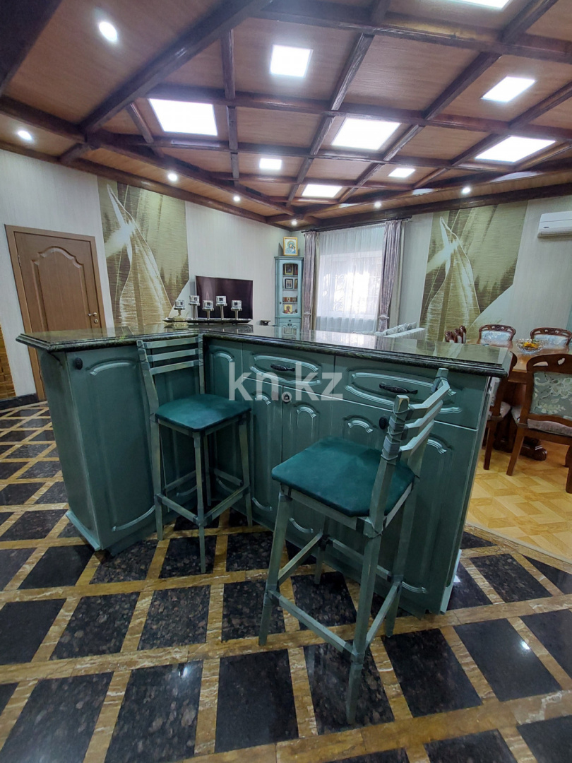 Продажа 6-комнатного дома, 384 м², ул. Каримова в Алматы - фото 13