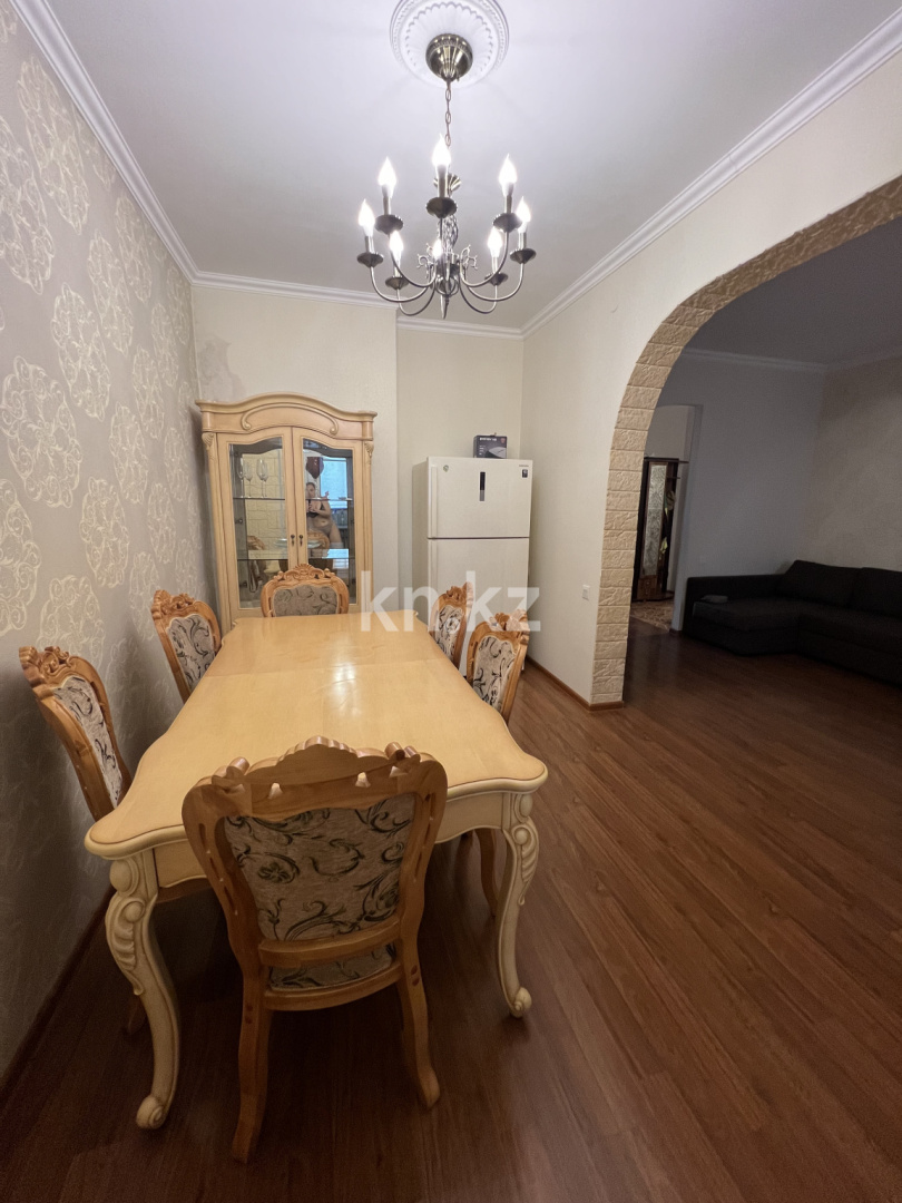 Продажа 3-комнатной квартиры, 77 м², ул. Лободы, дом  22 - Продажа квартир в Караганде фото 1 из 9