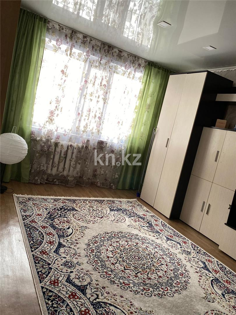 Продажа 1-комнатной квартиры, 30 м², ул. Ержанова, дом  30 - Продажа квартир в Караганде фото 1 из 5