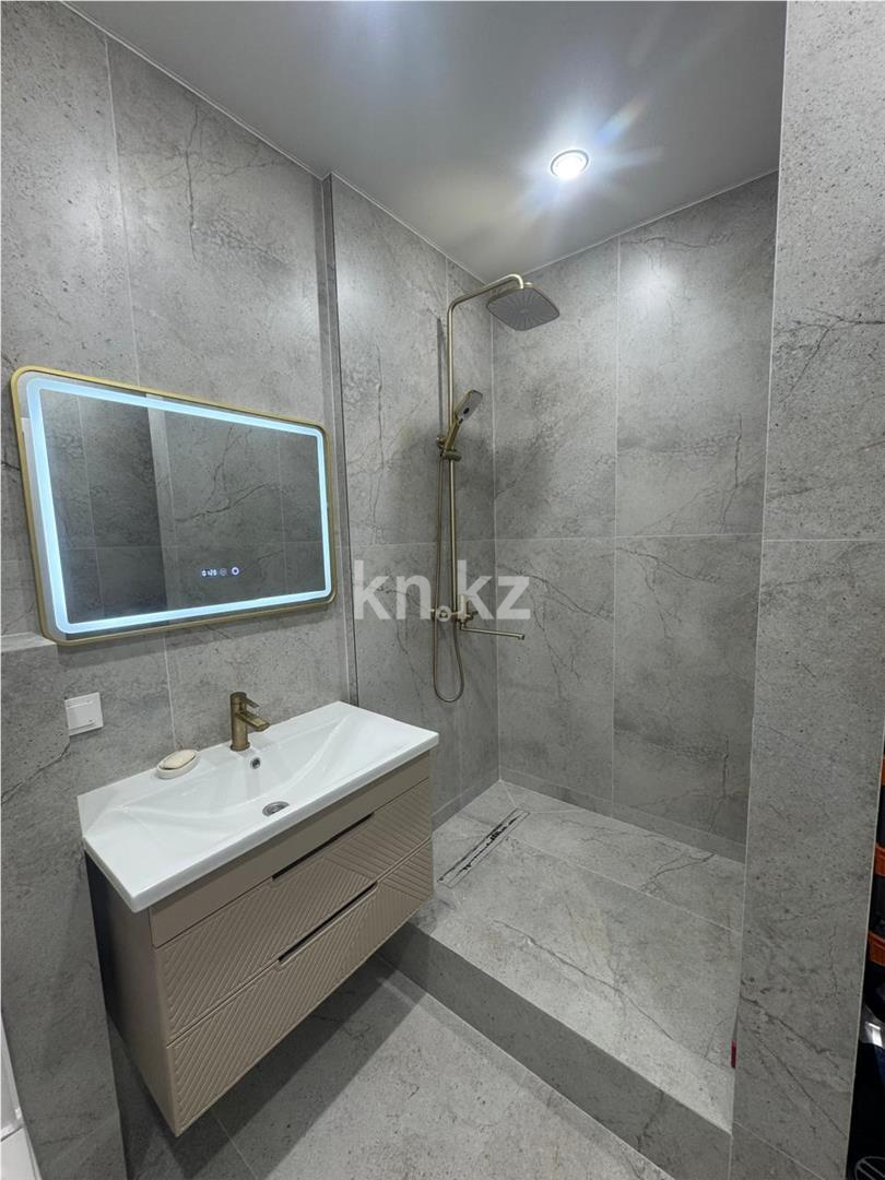 Продажа 3-комнатной квартиры, 96 м², ул. Бектурова в Астане - фото 13