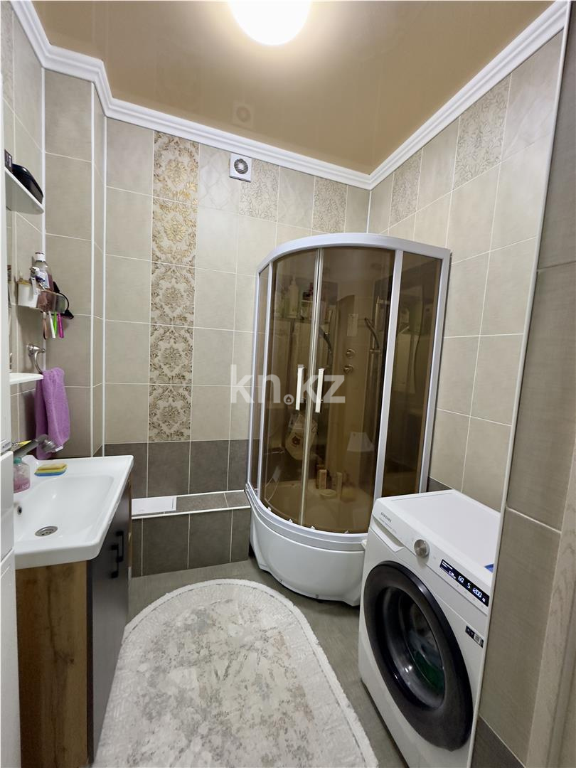 Продажа 3-комнатной квартиры, 85 м², мкр-н Степной-2 - Продажа  трехкомнатных квартир в Караганде фото 17 из 21