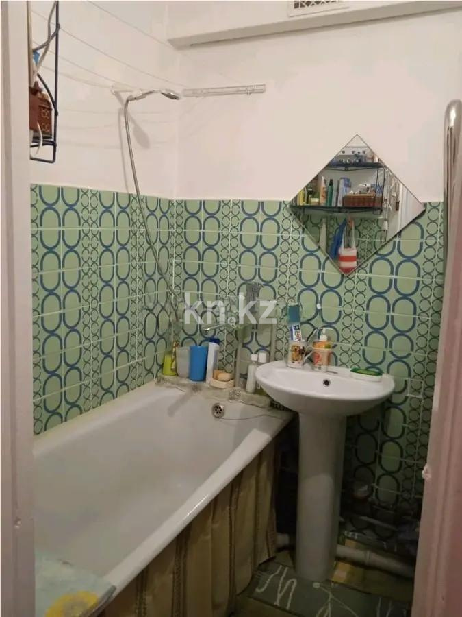 Продажа 1-комнатной квартиры, 30 м², ул. Дюсембекова, дом  37 в Караганде - фото 2