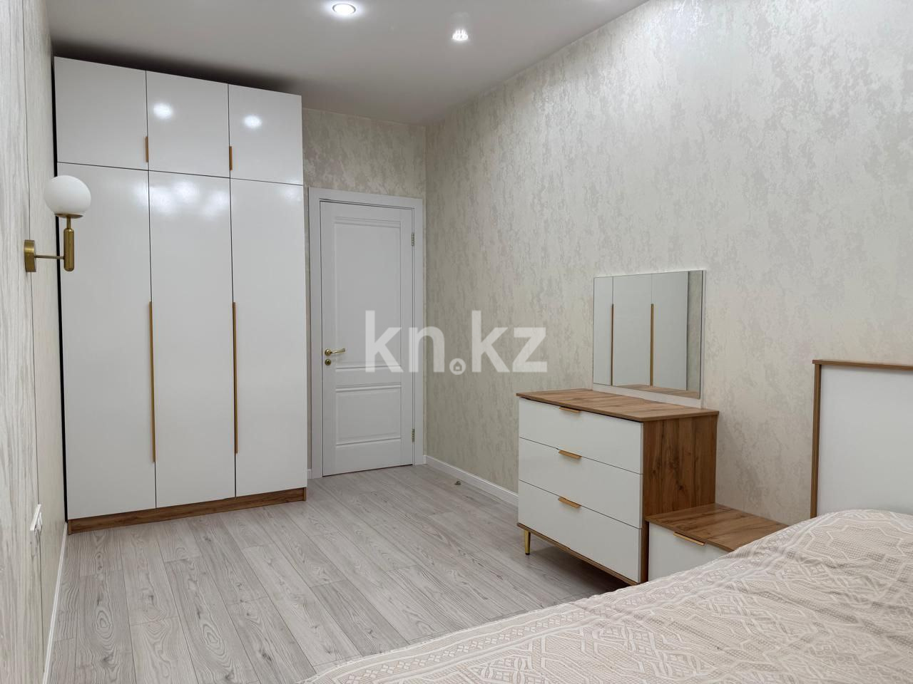 Продажа 4-комнатной квартиры, 122 м², ул. Кулкыбаева, дом  62 - Продажа  четырехкомнатных квартир в Караганде фото 12 из 22