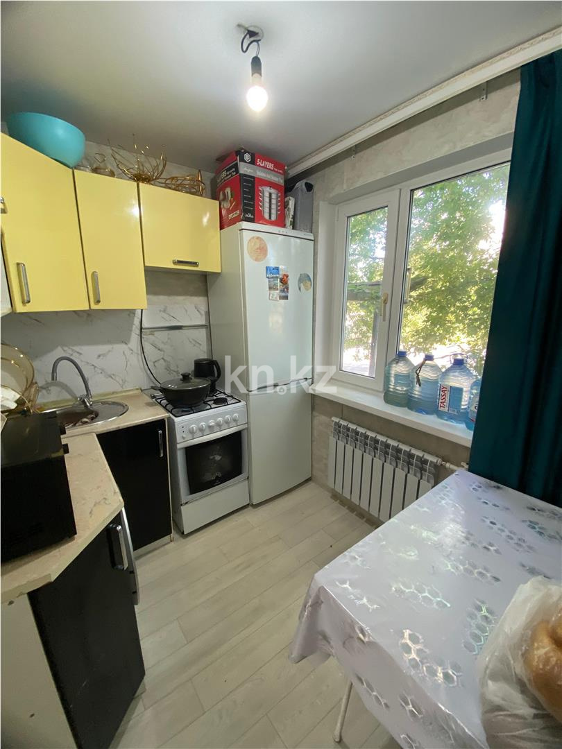 Продажа 3-комнатной квартиры, 61 м², мкр-н 18 - Продажа квартир в Караганде фото 2 из 14