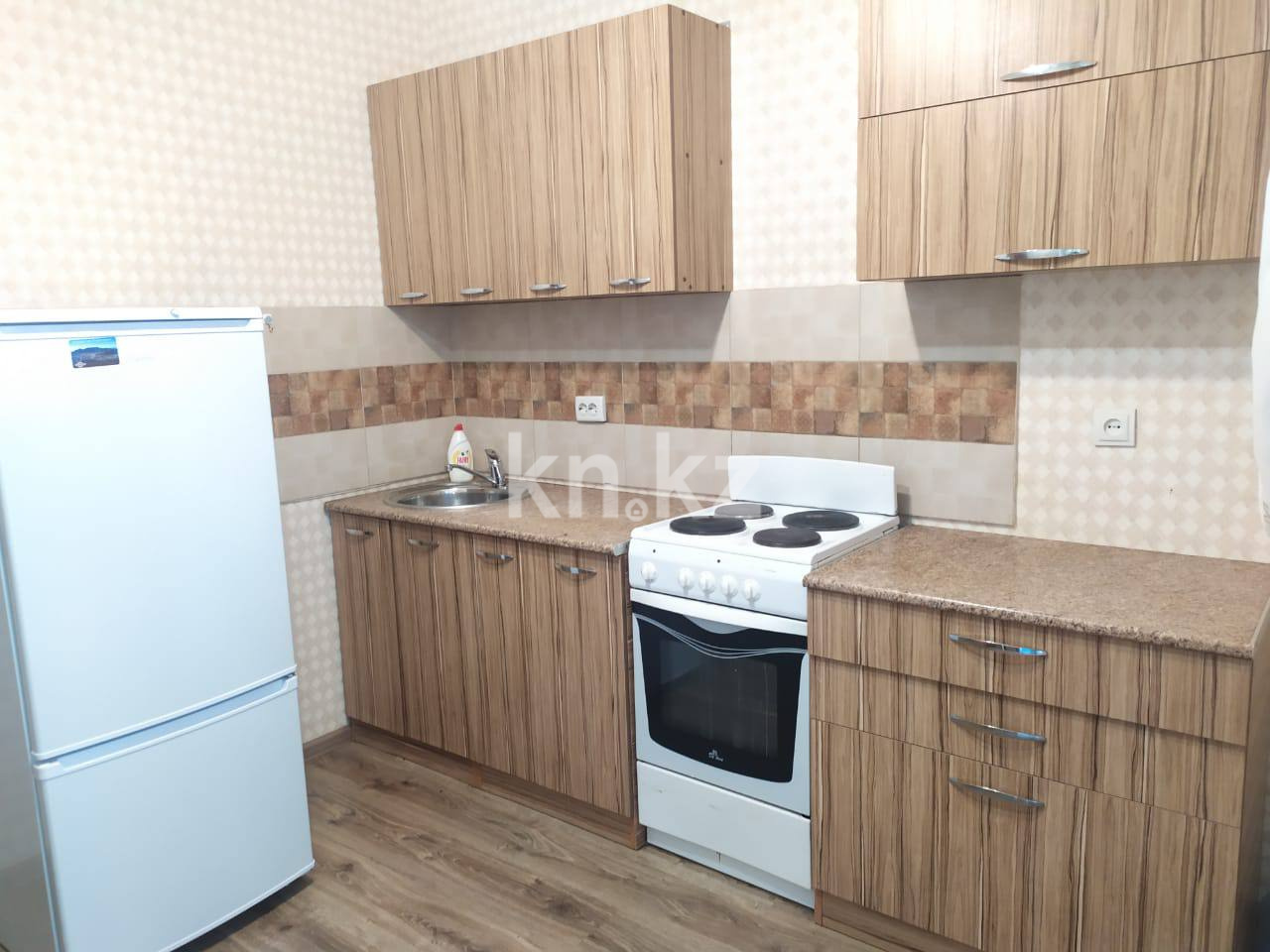 Аренда 1-комнатной квартиры, 38 м², ул. Аль-Фараби, дом  30/3 - пр. Улы Дала - Аренда квартир помесячно в Казахстане фото 1 из 8