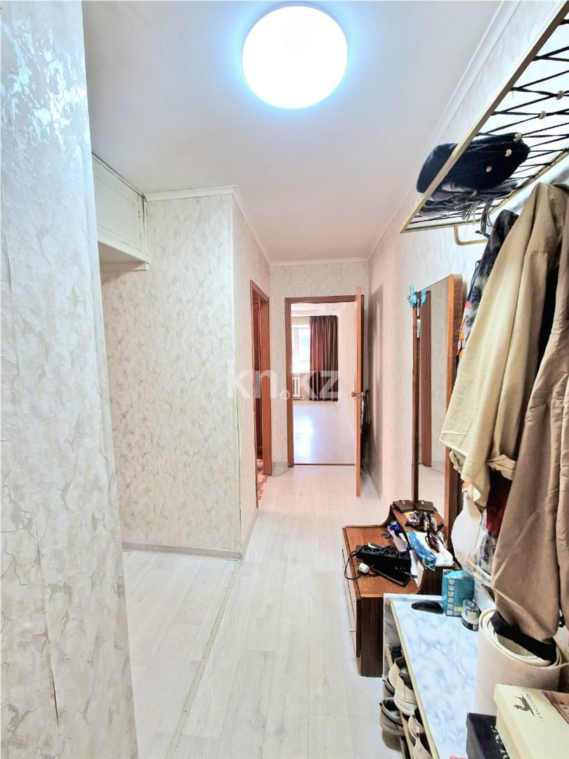 Продажа 3-комнатной квартиры, 50 м², 21 мкр. в Караганде - фото 8