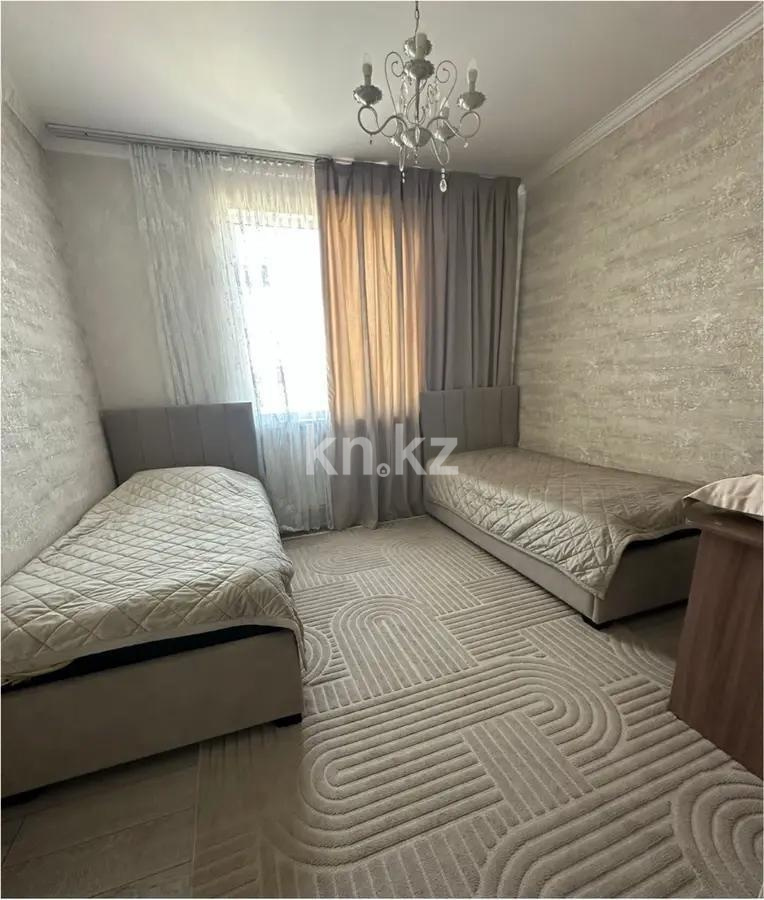 Продажа 3-комнатной квартиры, 76 м², ул. Байтерекова, дом  81 в Алматы - фото 2