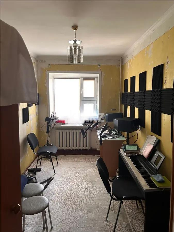Продажа 3-комнатной квартиры, 57 м², ул. Белинского, дом  3 - Продажа  трехкомнатных квартир в Караганде без посредников фото 2 из 7