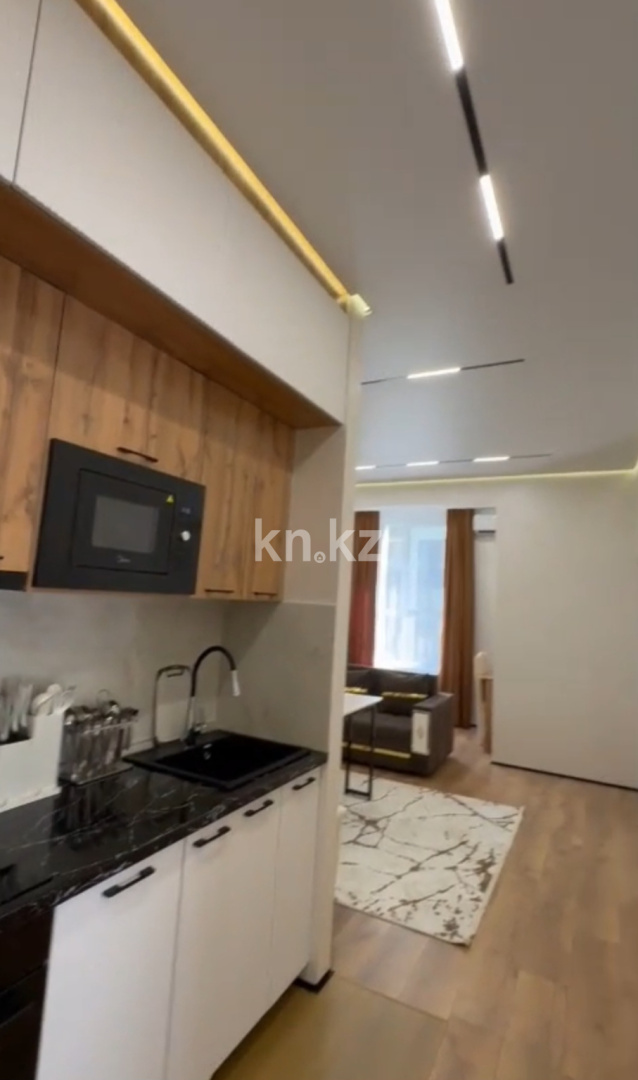 Аренда 4-комнатной квартиры посуточно, 80 м², пр. Райымбека, дом  348/1 - ул. Емцова - Аренда  четырехкомнатных квартир посуточно в Алматы фото 6 из 25