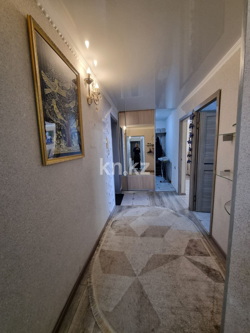 Продажа 4-комнатной квартиры, 90 м², ул. Дюсембекова, дом  4 в Караганде - фото 4