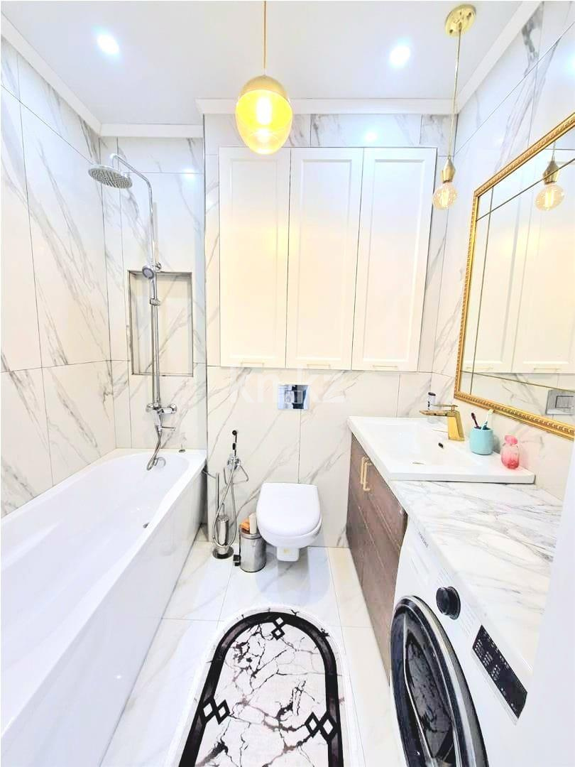 Продажа 3-комнатной квартиры, 107 м², пр. Шахтеров в Караганде - фото 14