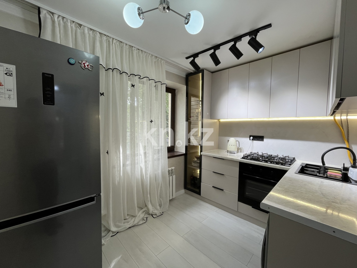 Продажа 1-комнатной квартиры, 39 м² - Продажа квартир в Алматы фото 1 из 17