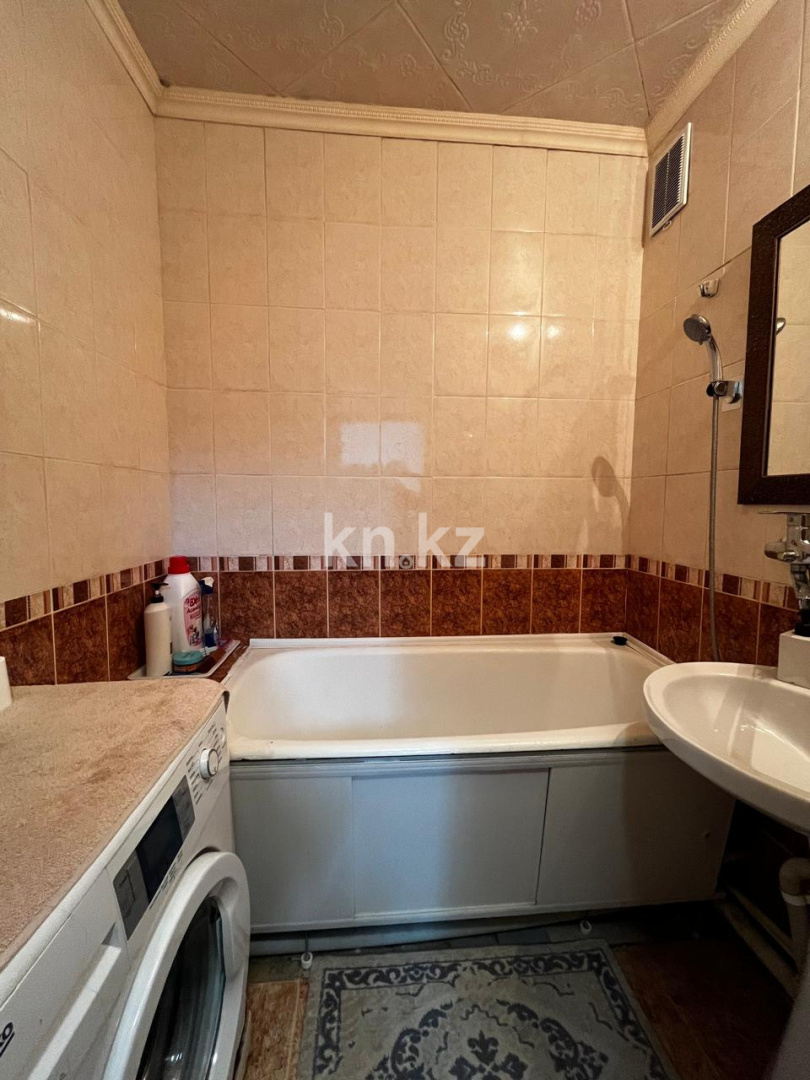 Продажа 3-комнатной квартиры, 64 м² - Продажа трехкомнатных квартир в Караганде - страница 4 фото 8 из 12