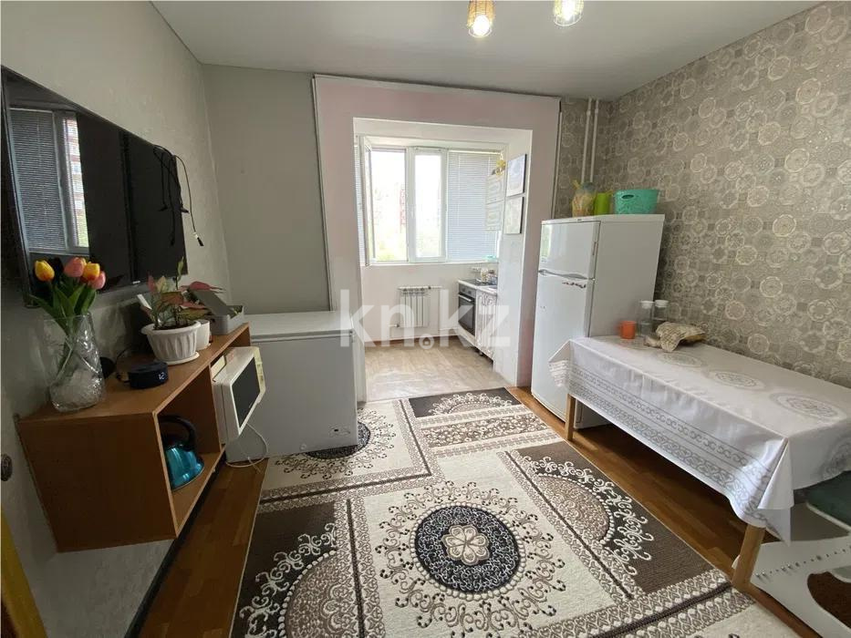 Продажа 2-комнатной квартиры, 54 м², мкр-н 8, дом  125 - Продажа квартир в Темиртау фото 1 из 4