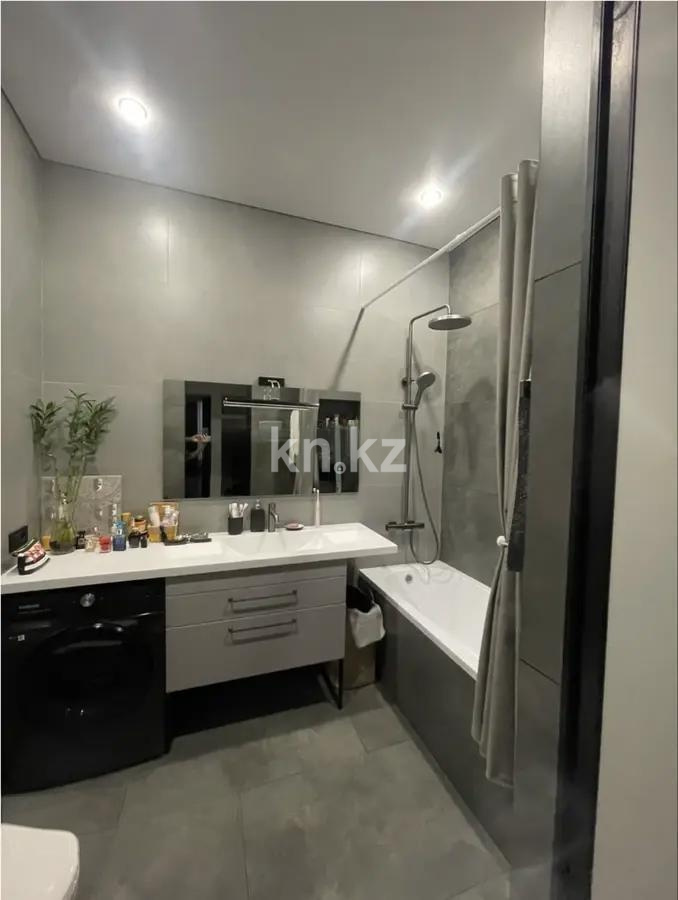 Продажа 2-комнатной квартиры, 76 м², пр. Серкебаева, дом  146 в Алматы - фото 2