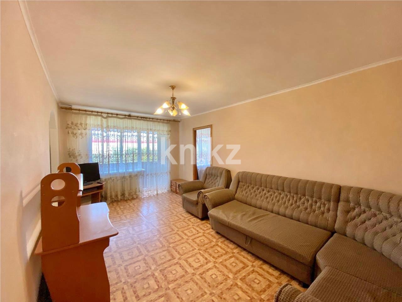Продажа 2-комнатной квартиры, 42 м², пр. Бухар-жырау - Продажа квартир в Караганде фото 1 из 13