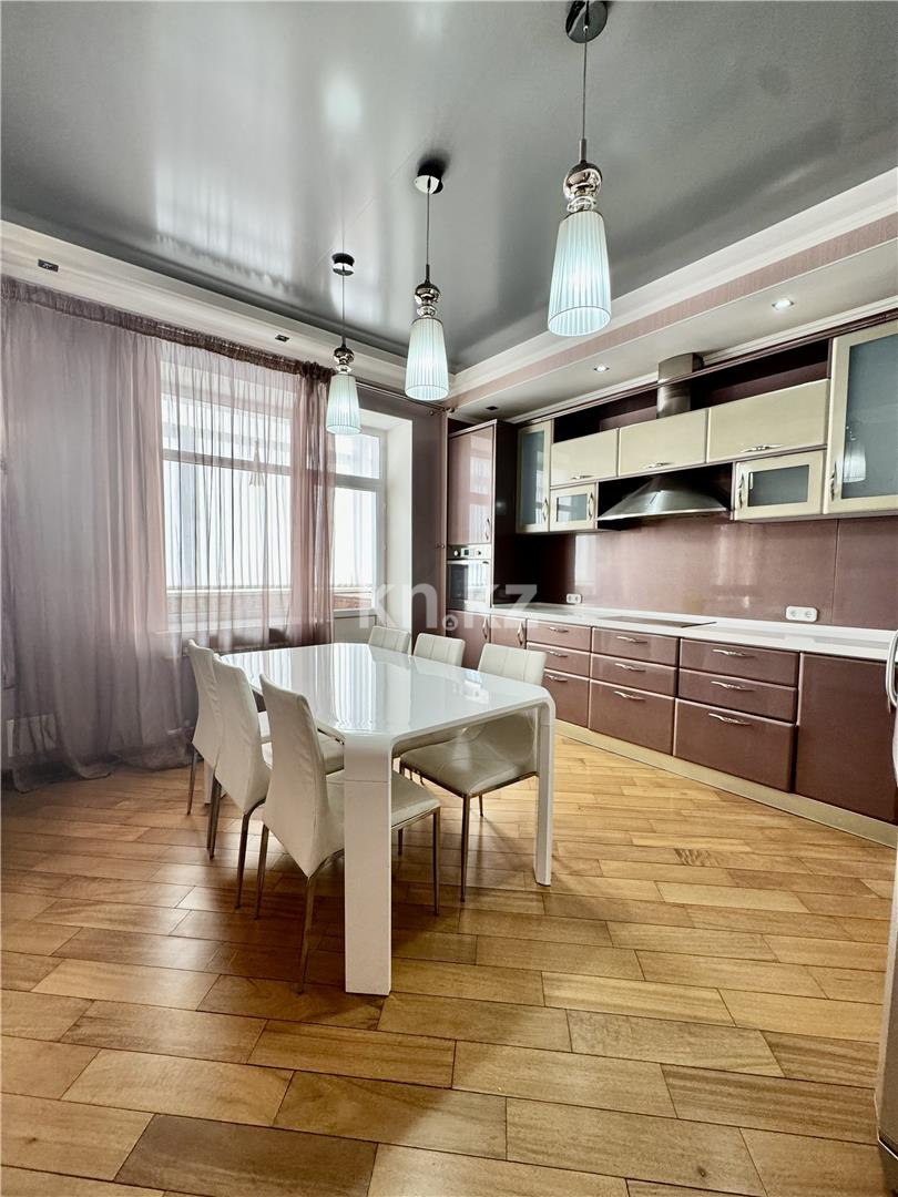 Продажа 6-комнатной квартиры, 227 м², ул. Ерубаева, дом  50/6 - Продажа  пятикомнатных квартир в Караганде фото 7 из 59