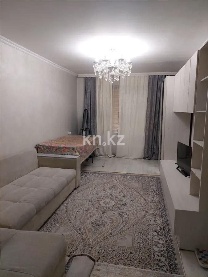 Продажа 3-комнатной квартиры, 63 м², мкр-н Аксай-2, дом  17 в Алматы