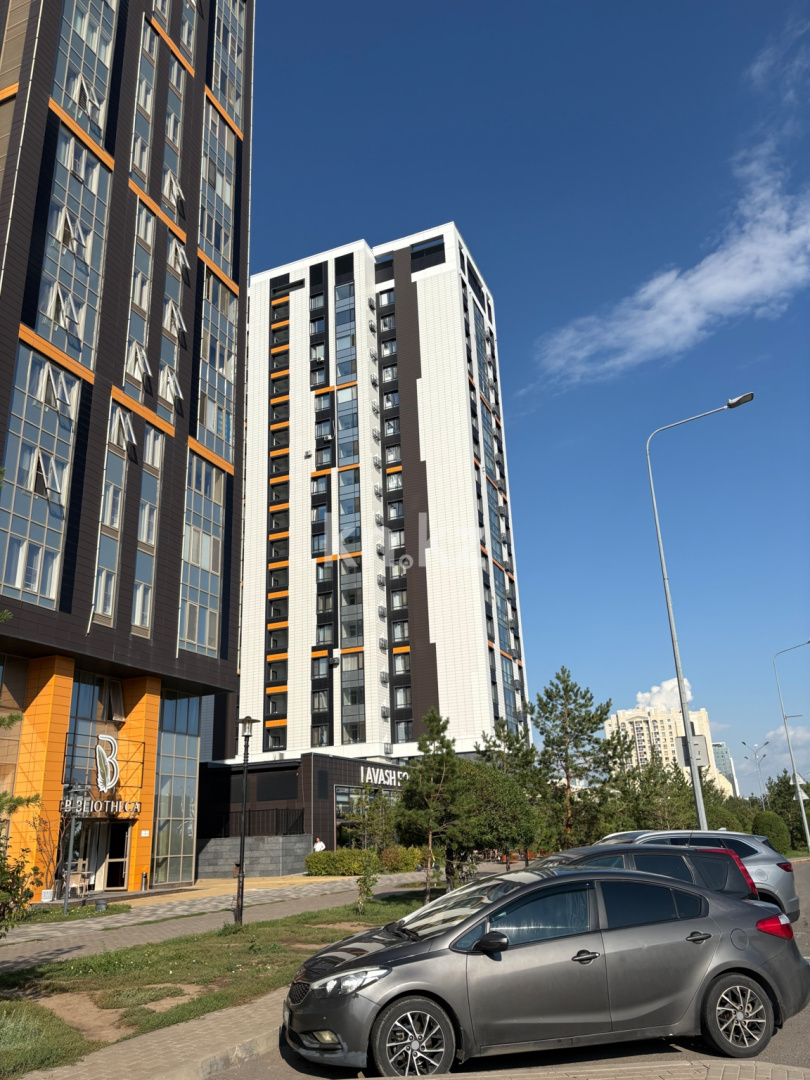 Продажа 2-комнатной квартиры, 65.2 м² в Астане