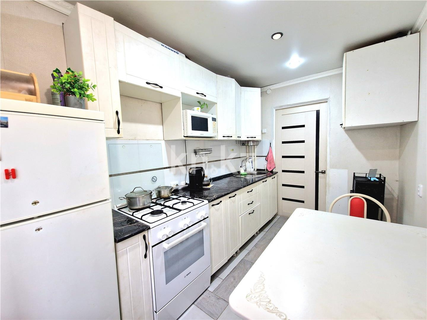Продажа 3-комнатной квартиры, 58 м² - Продажа квартир в кирпичном доме в Караганде фото 7 из 12