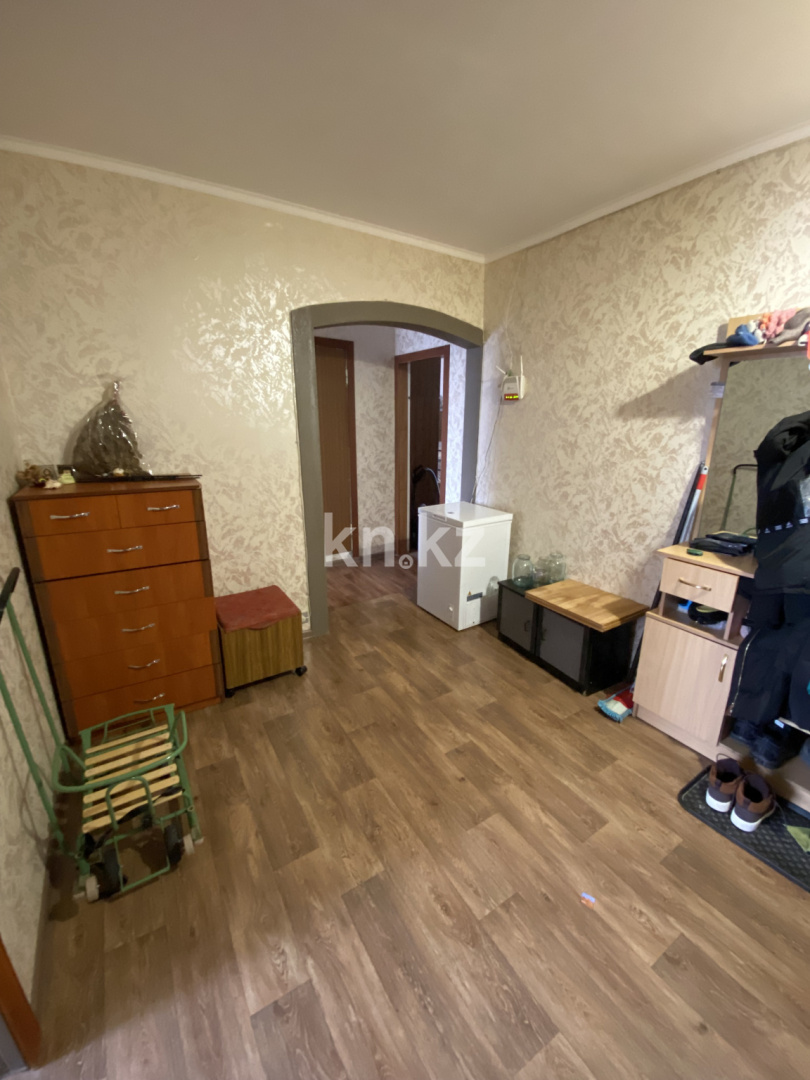 Продажа 3-комнатной квартиры, 63.6 м², мкр. Голубые Пруды, дом  6 - Продажа квартир в Караганде фото 9 из 13