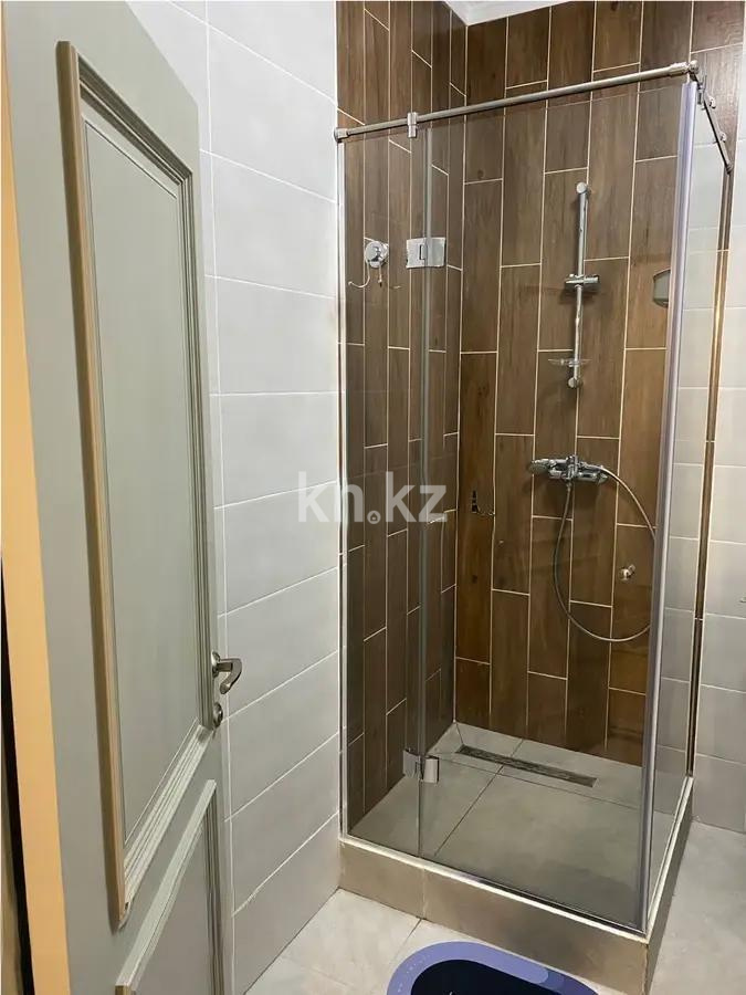 Продажа 1-комнатной квартиры, 47 м², мкр-н Самал-3, дом  15 в Алматы - фото 4