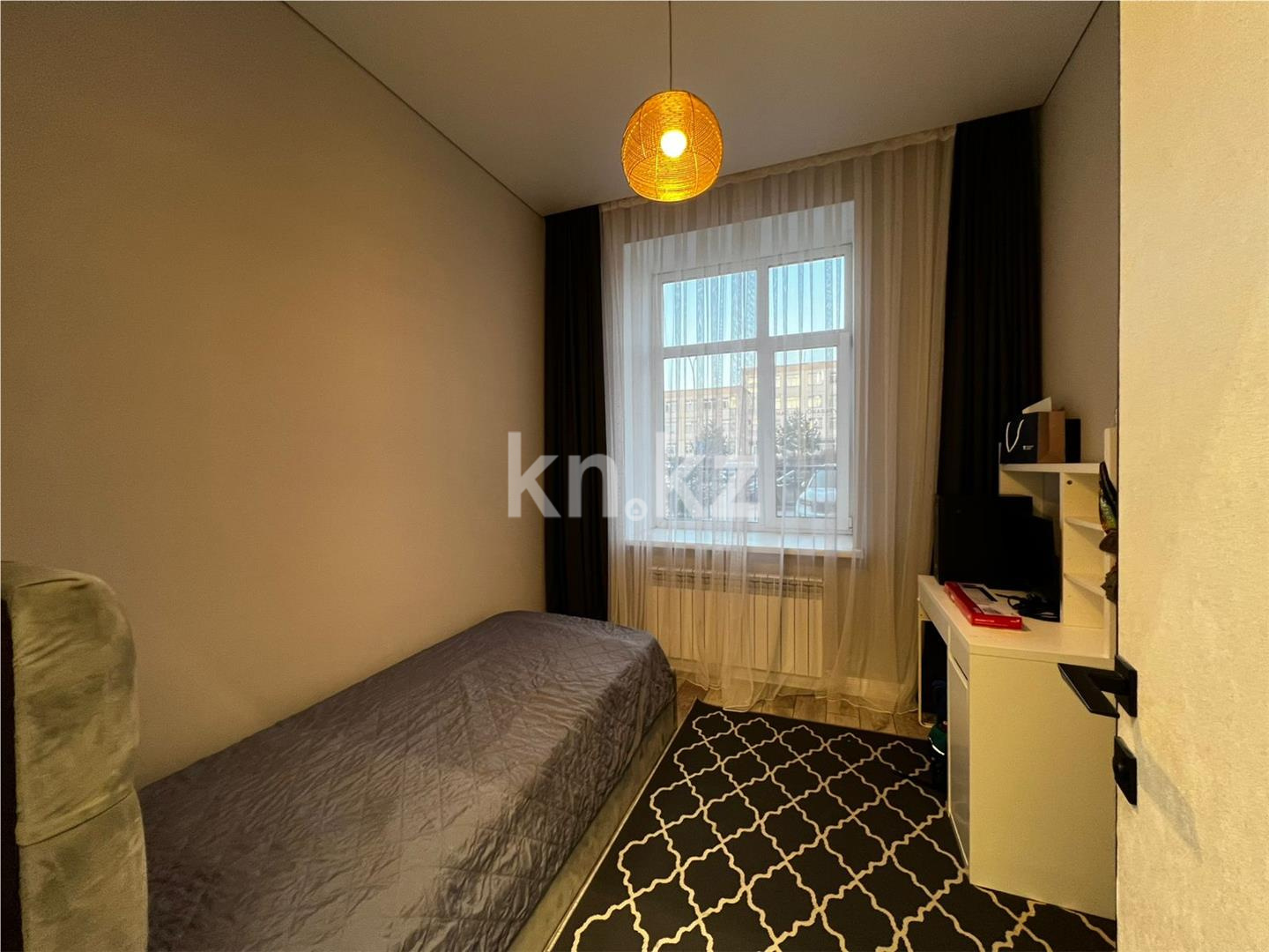 Продажа 4-комнатной квартиры, 93 м², мкр-н Степной-4 - Продажа  четырехкомнатных квартир в Караганде фото 8 из 18