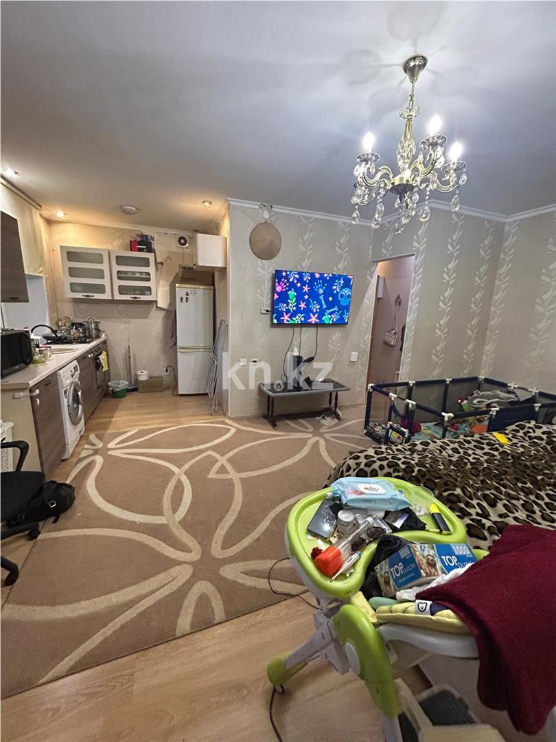 Продажа 2-комнатной квартиры, 46 м², ул. Аманжолова, дом  17/4 - Продажа квартир в Караганде с фото фото 1 из 8