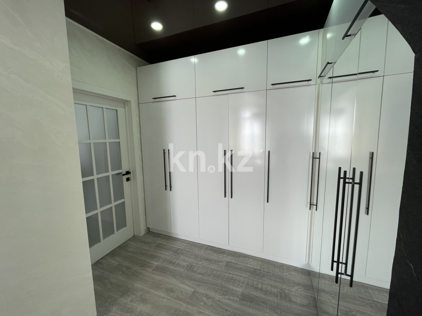 Продажа 3-комнатной квартиры, 110 м² в Сарани - фото 8