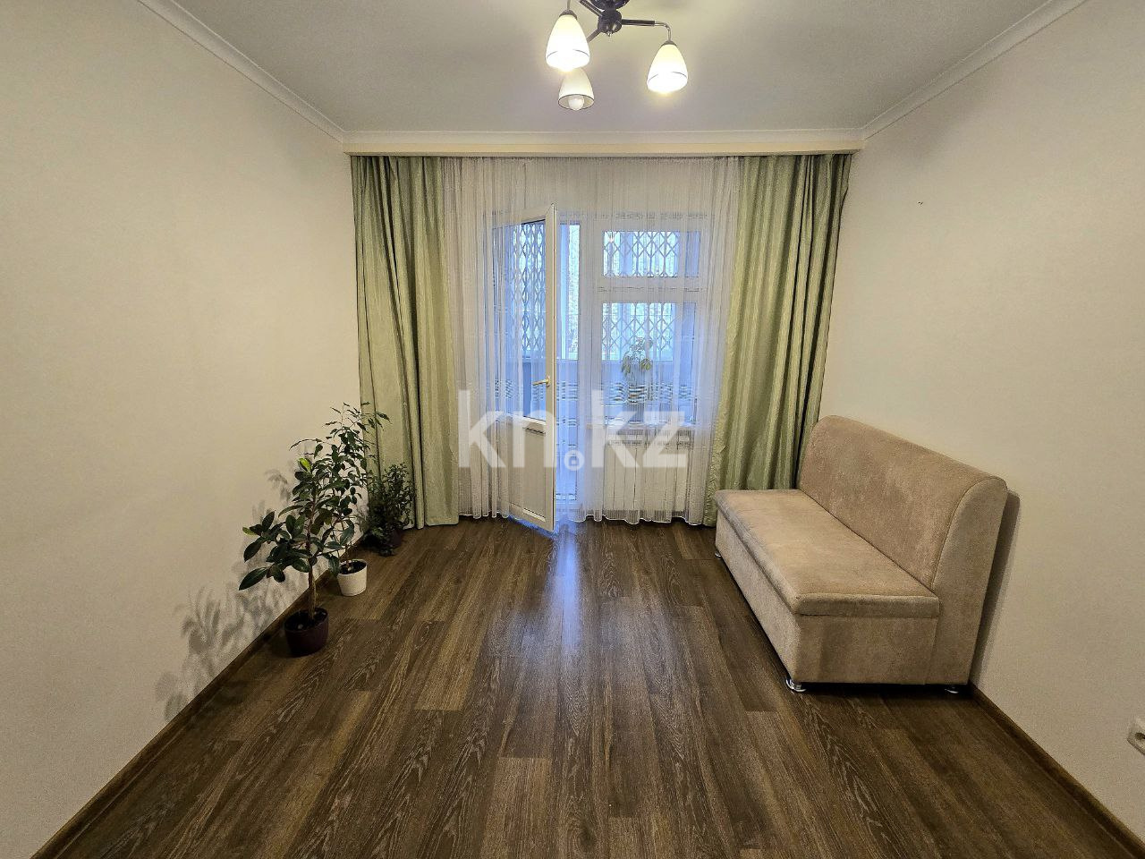 Продажа 4-комнатной квартиры, 80 м², ул. Жандосова - Продажа квартир в Алматы фото 9 из 22