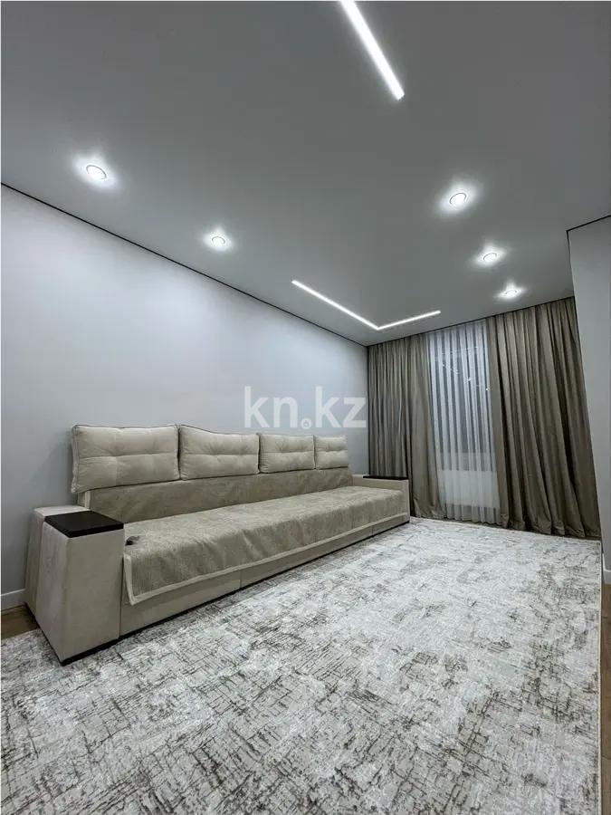 Продажа 3-комнатной квартиры, 90 м², пр. Кошкарбаева, дом  13 - Продажа  трехкомнатных квартир в Астане без посредников с фото фото 1 из 5