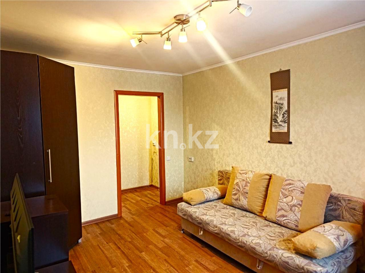 Продажа 2-комнатной квартиры, 43 м², мкр-н 22, дом  35 в Караганде - фото 2