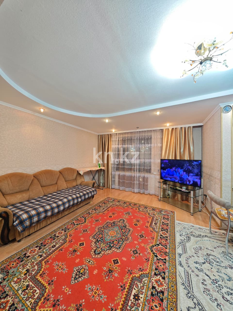 Продажа 3-комнатной квартиры, 60 м², пр. Республики, дом  32 - Продажа квартир в Караганде фото 7 из 12