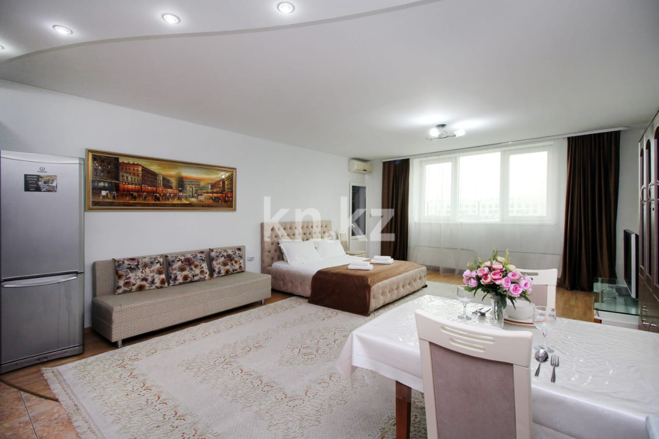 Аренда 1-комнатной квартиры посуточно, 50 м², ул. Хусаинова, дом  225 - ул. Ескараева - Аренда жилой и коммерческой недвижимости в Алматы фото 3 из 20