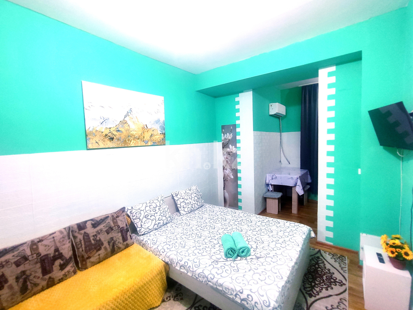 Аренда 1-комнатной квартиры посуточно, 30 м², мкр-н Аксай-1а, дом  30а - Аренда  однокомнатных квартир посуточно в Алматы фото 1 из 4