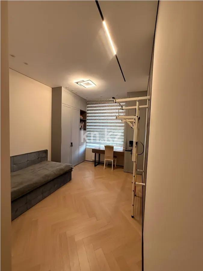 Продажа 4-комнатной квартиры, 120 м², ул. Бокейхана, дом  16 в Астане - фото 4