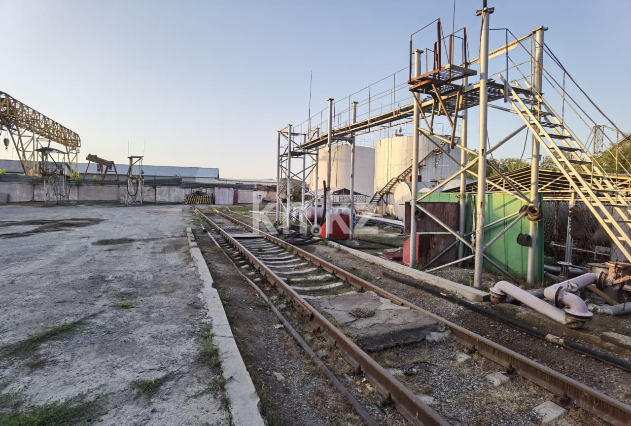 Продажа , 108 сот., ул. Ангарская - Продажа баз, складов и промышленной недвижимости в Алматы с фото фото 4 из 8