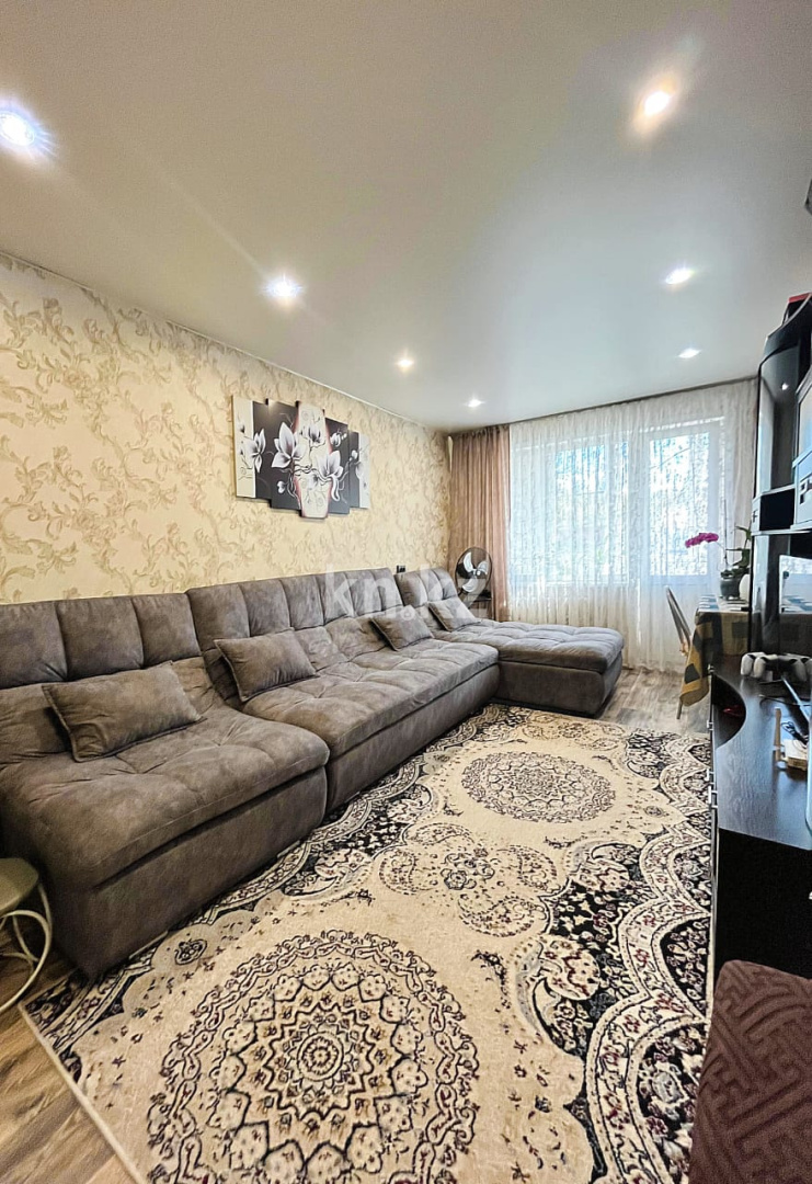 Продажа 2-комнатной квартиры, 46 м², ул. Бажова, дом  331/2 - Продажа  двухкомнатных квартир в Усть-Каменогорске с фото фото 1 из 24